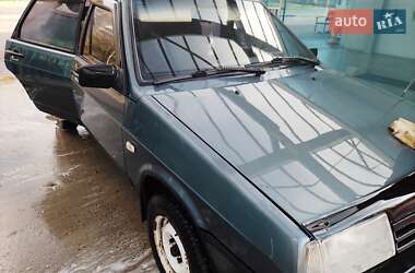 Седан ВАЗ / Lada 21099 2001 в Луцке