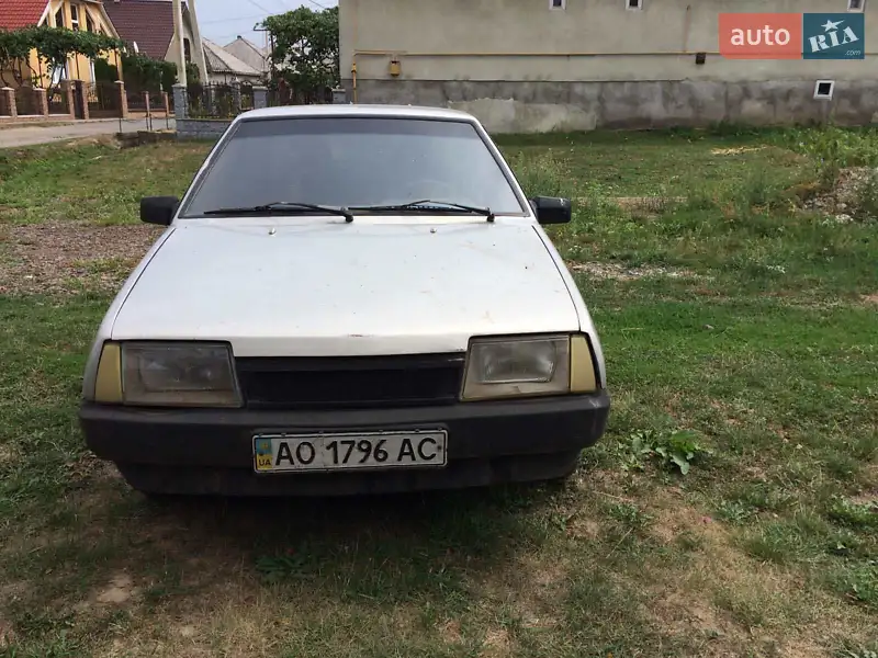 ВАЗ / Lada 21099