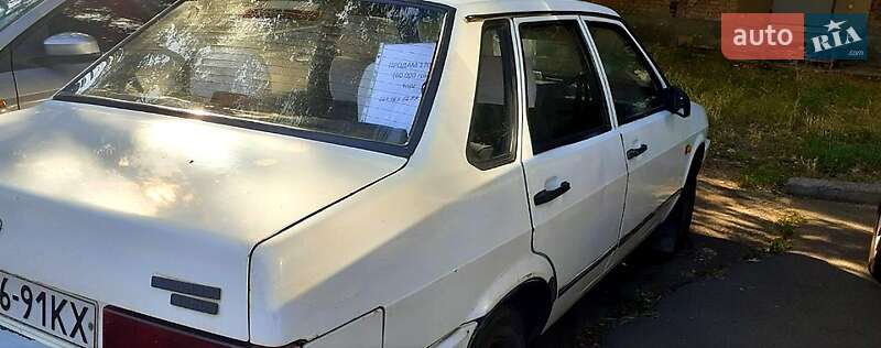 Седан ВАЗ / Lada 21099 1993 в Киеве
