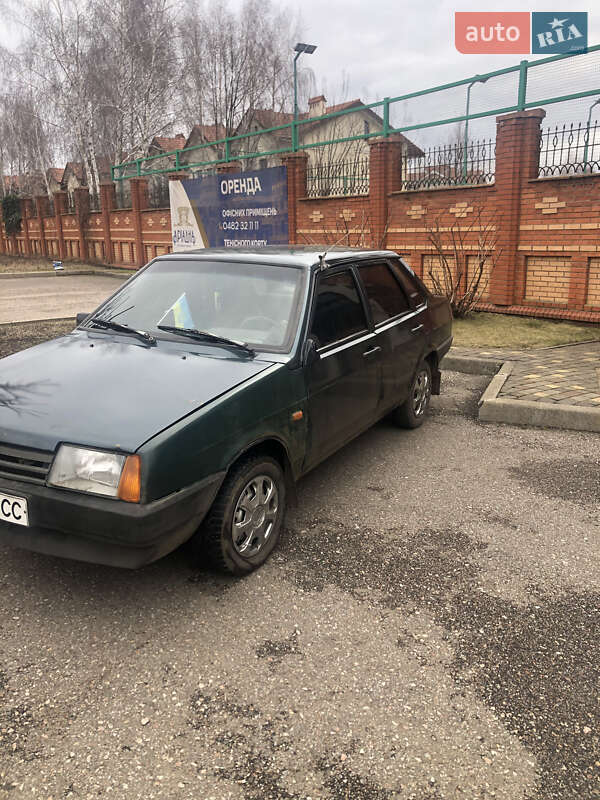 Седан ВАЗ / Lada 21099 2004 в Миколаєві