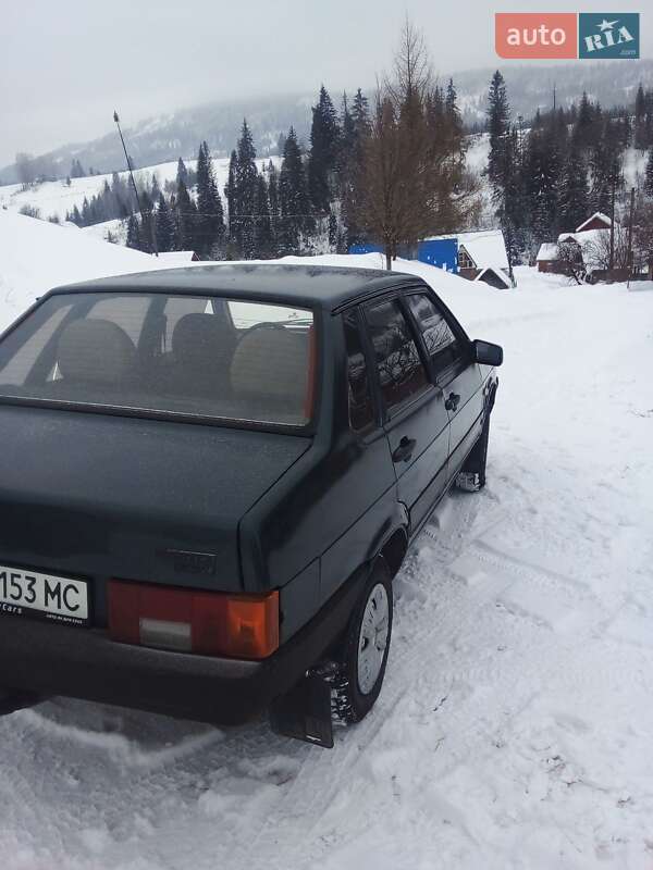 Седан ВАЗ / Lada 21099 2004 в Львове