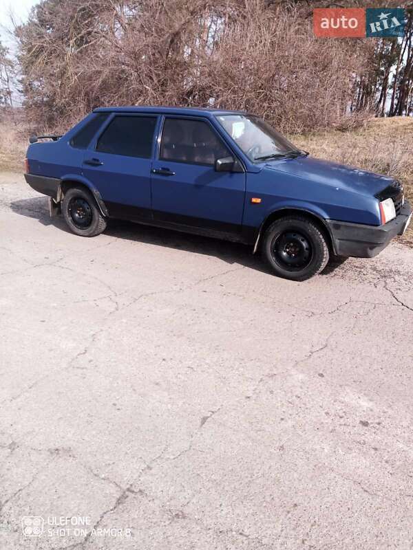 Седан ВАЗ / Lada 21099 2004 в Черкассах