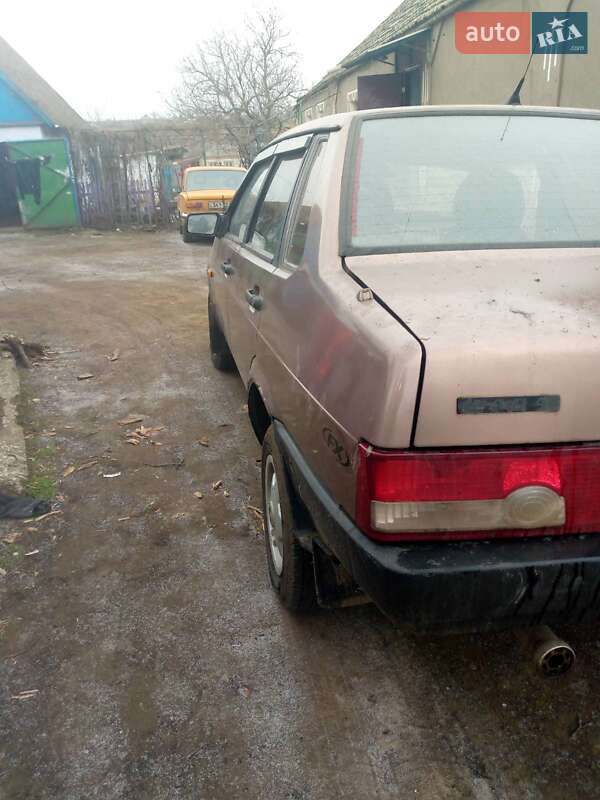 Седан ВАЗ / Lada 21099 1995 в Веселинове