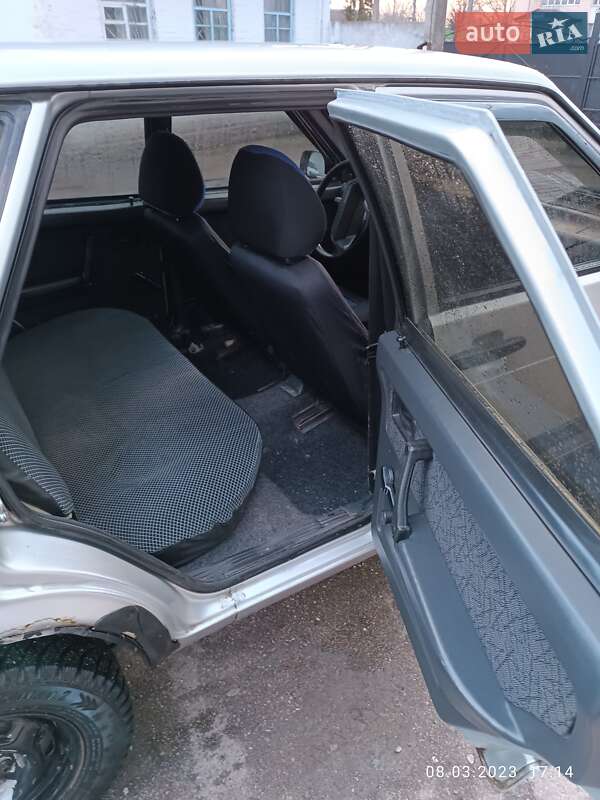 Седан ВАЗ / Lada 21099 2005 в Бобровиці