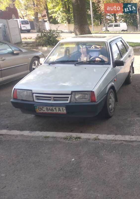 Седан ВАЗ / Lada 21099 1993 в Дубно