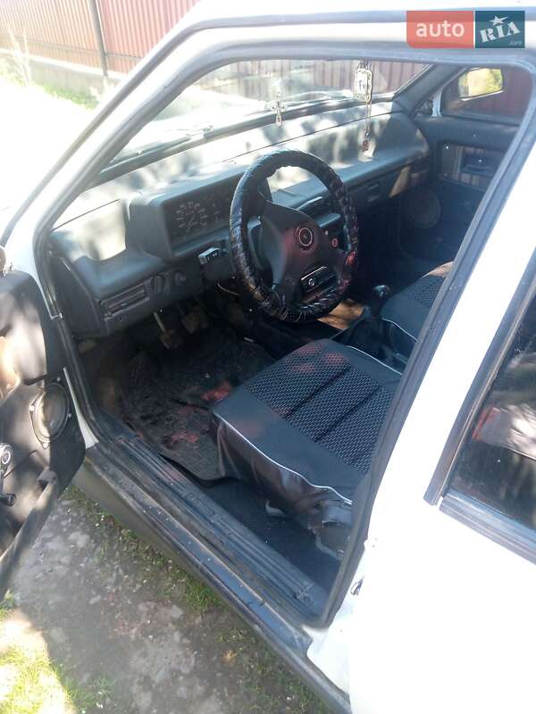 Седан ВАЗ / Lada 21099 1994 в Кицмани