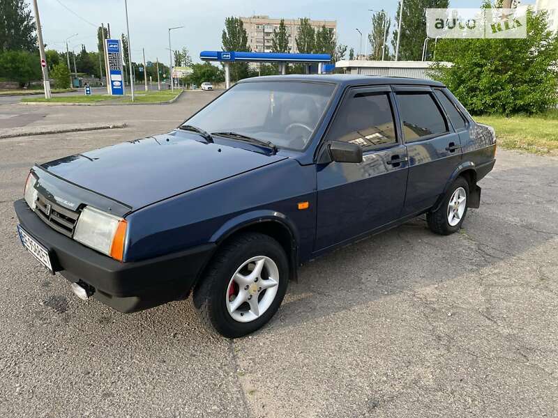 Седан ВАЗ / Lada 21099 2004 в Миколаєві