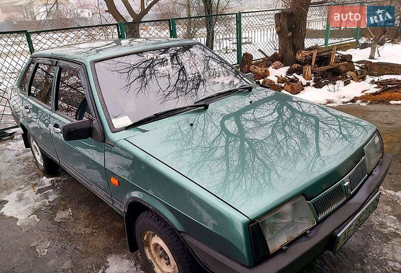 Седан ВАЗ / Lada 21099 2006 в Верхнеднепровске