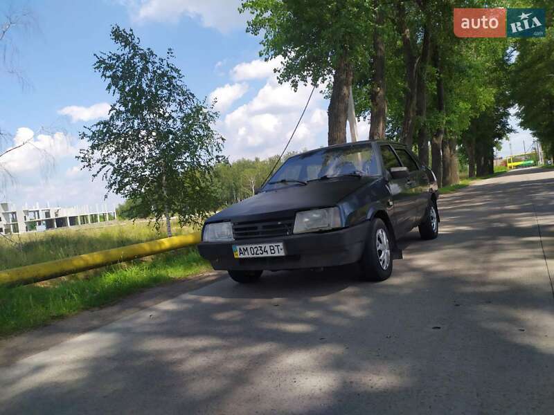 Седан ВАЗ / Lada 21099 2004 в Коростене фото 3 Седан ВАЗ / Lada 21099 2004 в Коростене