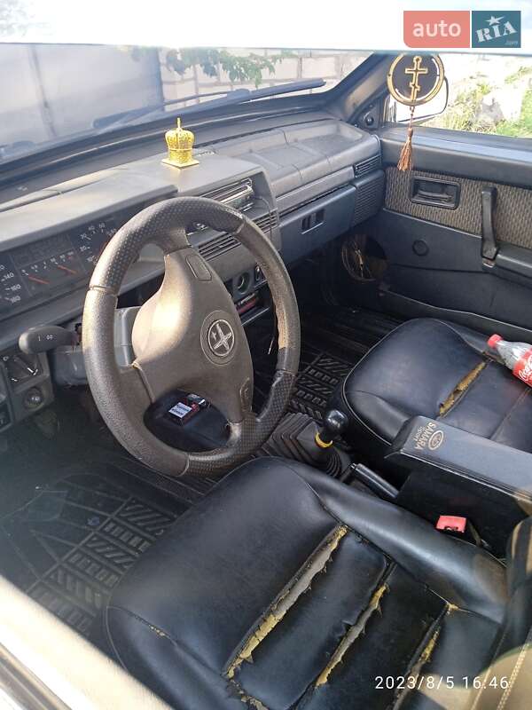 Седан ВАЗ / Lada 21099 2004 в Миколаєві