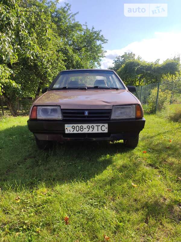 Седан ВАЗ / Lada 21099 1993 в Золочеве