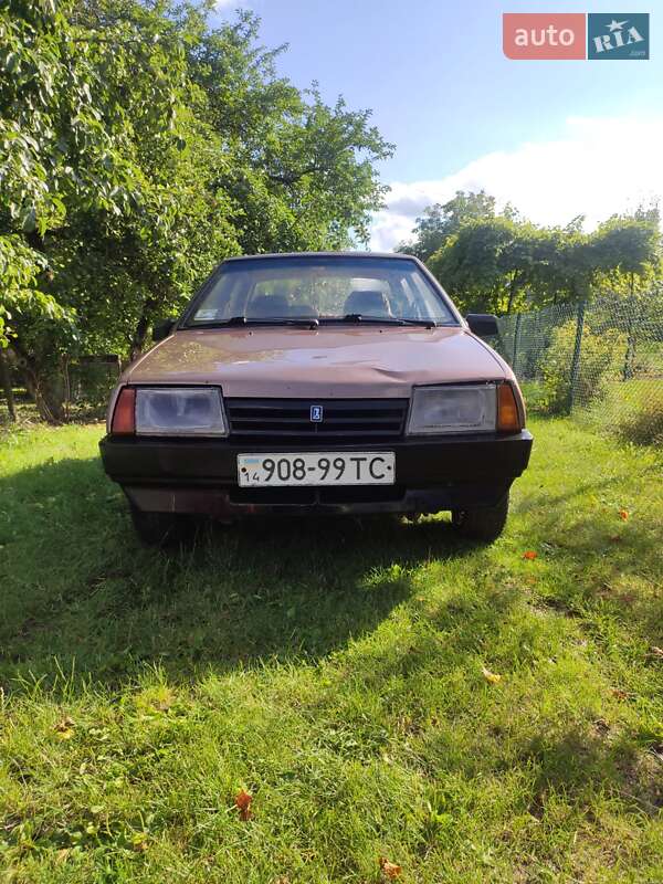 Седан ВАЗ / Lada 21099 1993 в Золочеве