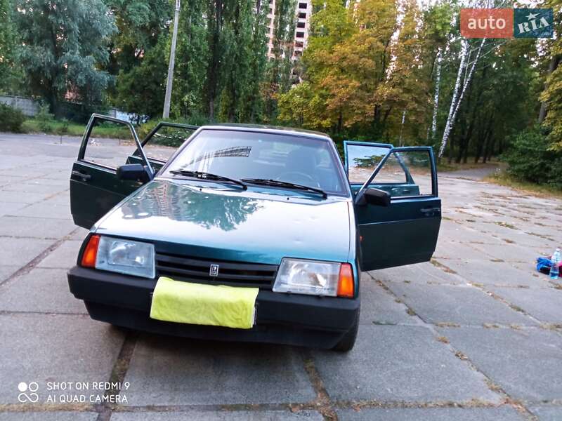 Седан ВАЗ / Lada 21099 2005 в Києві