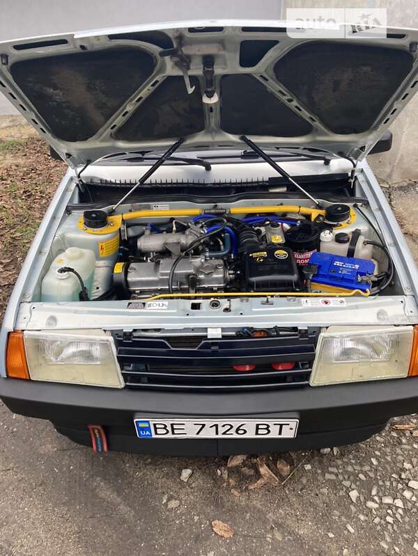 Седан ВАЗ / Lada 21099 2004 в Николаеве