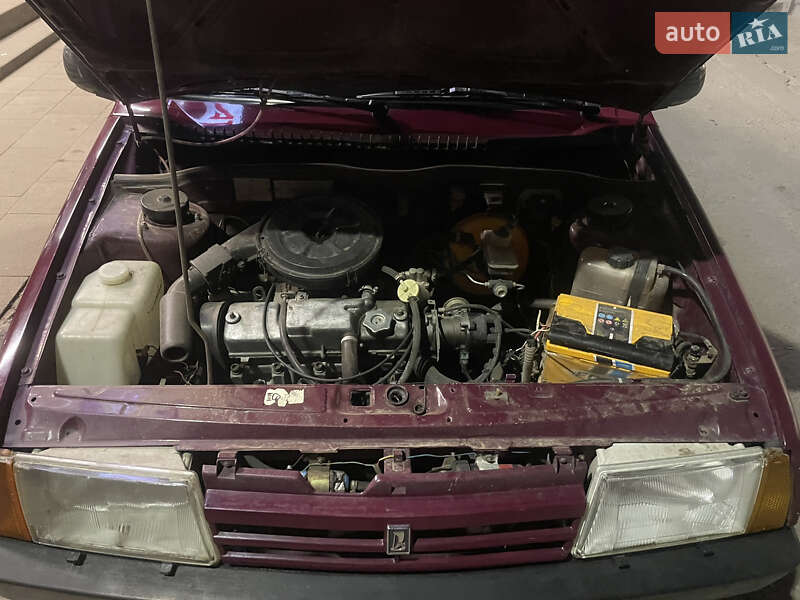 Седан ВАЗ / Lada 21099 1997 в Кривом Роге