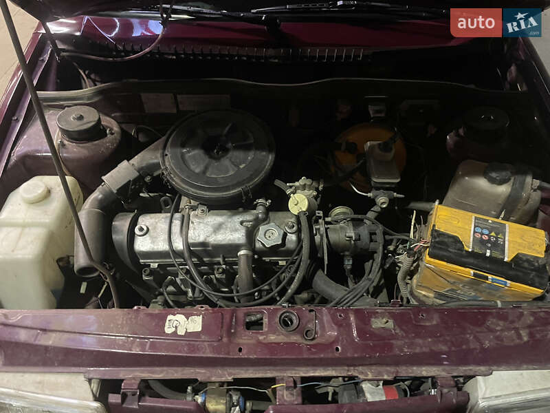 Седан ВАЗ / Lada 21099 1997 в Кривом Роге