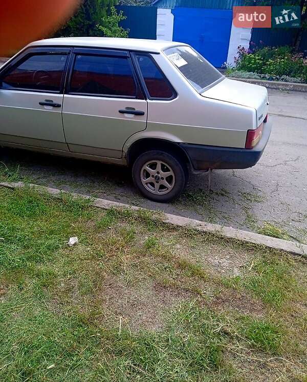 Седан ВАЗ / Lada 21099 2000 в Лозовой