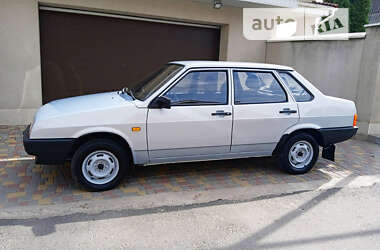 Седан ВАЗ / Lada 21099 2005 в Одессе