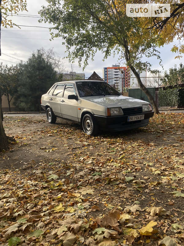 Седан ВАЗ / Lada 21099 2004 в Николаеве