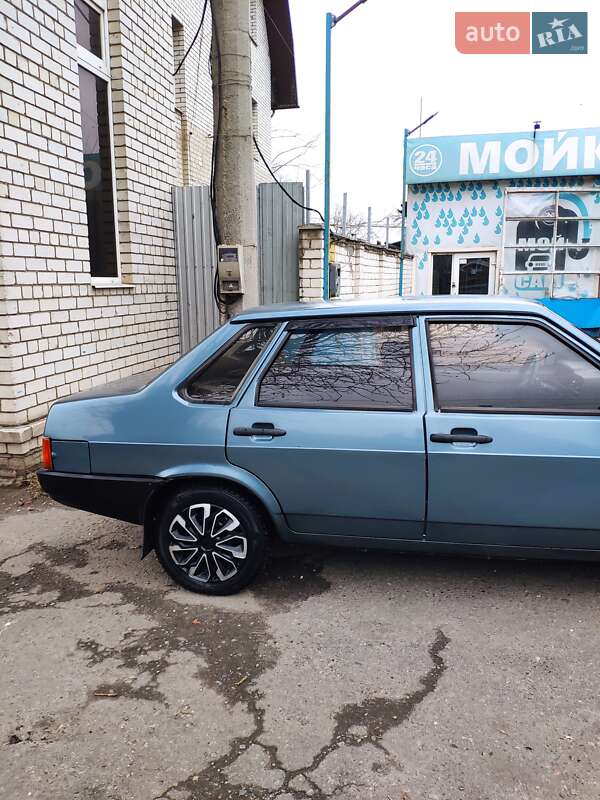 Седан ВАЗ / Lada 21099 2001 в Харькове