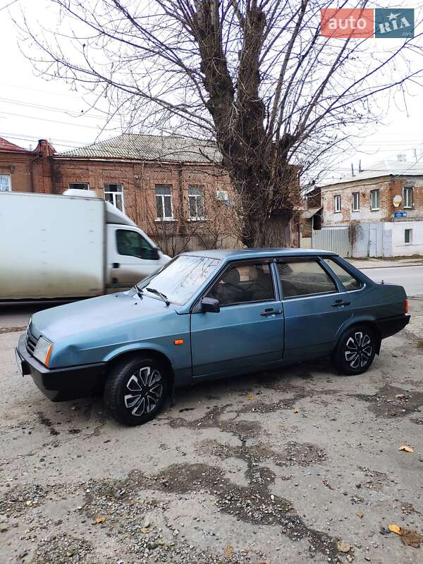 Седан ВАЗ / Lada 21099 2001 в Харькове