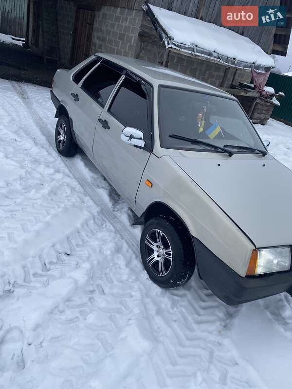 Седан ВАЗ / Lada 21099 2009 в Сарнах