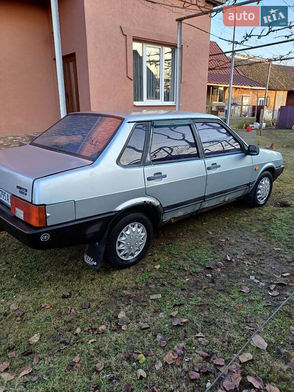 Седан ВАЗ / Lada 21099 2002 в Мукачевому