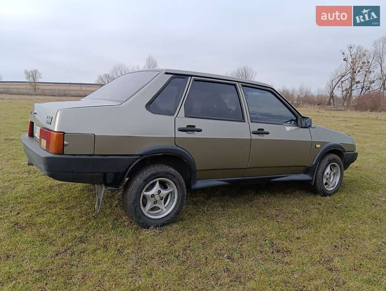 Седан ВАЗ / Lada 21099 2004 в Білій Церкві