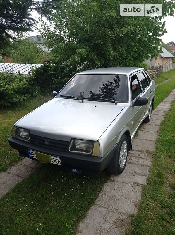 Седан ВАЗ / Lada 21099 2005 в Ходорове