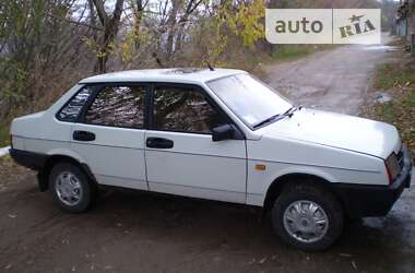 Седан ВАЗ / Lada 21099 1994 в Новодністровську