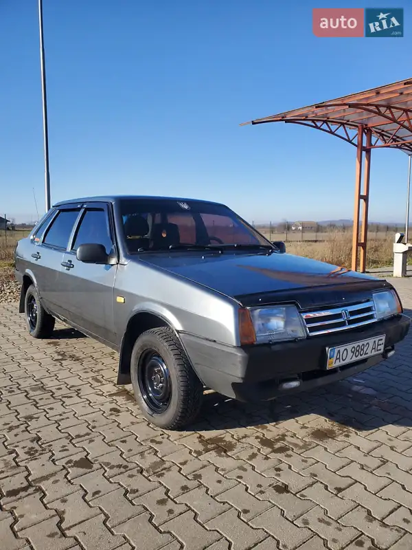 ВАЗ / Lada 21099