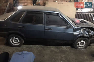Седан ВАЗ / Lada 21099 2001 в Черновцах