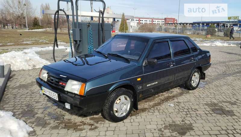 Седан ВАЗ / Lada 21099 2002 в Харькове
