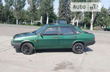 Седан ВАЗ / Lada 21099 1999 в Покровске