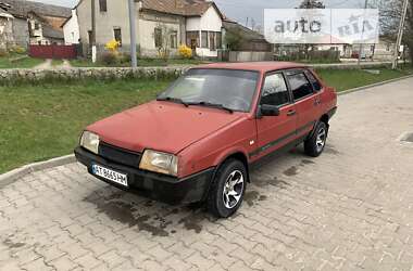 Седан ВАЗ / Lada 21099 1994 в Бурштыне