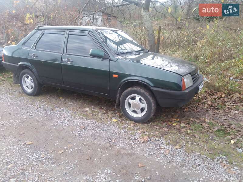 Седан ВАЗ / Lada 21099 2003 в Львове