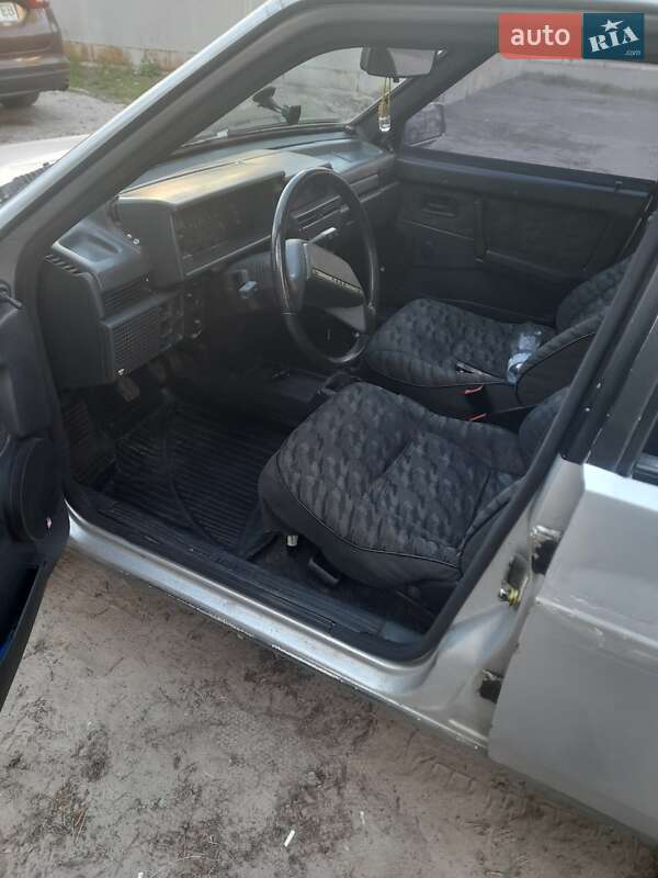 Седан ВАЗ / Lada 21099 2001 в Кременчуге