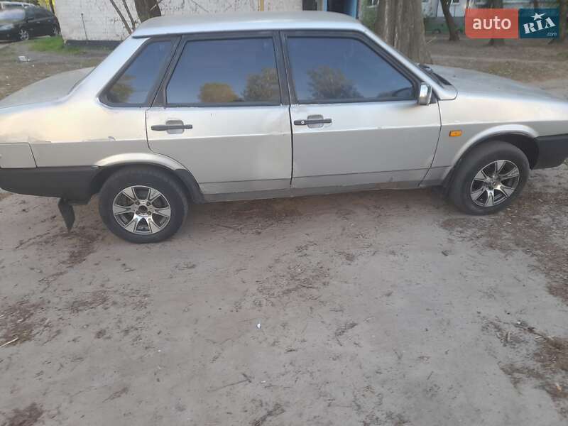 Седан ВАЗ / Lada 21099 2001 в Кременчуге