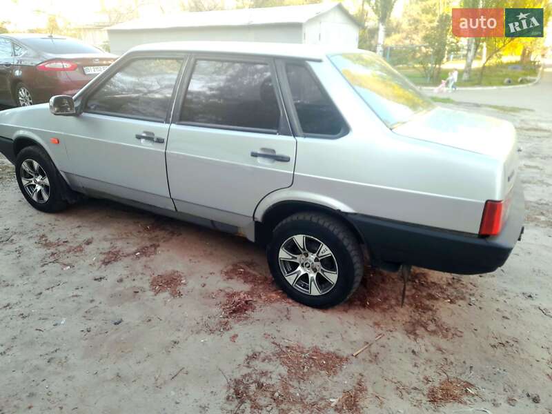 Седан ВАЗ / Lada 21099 2001 в Кременчуге