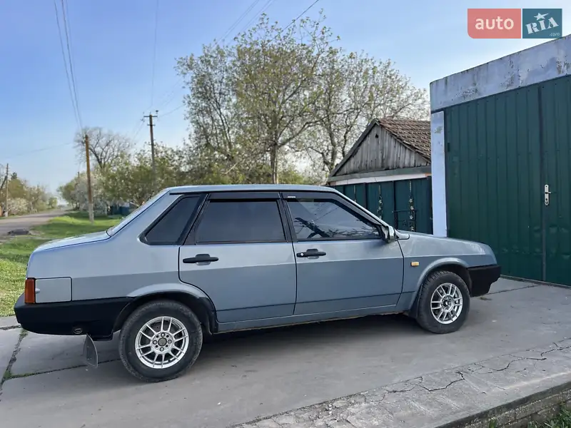 ВАЗ / Lada 21099