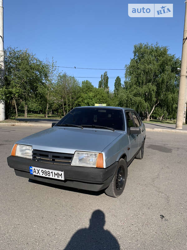 Седан ВАЗ / Lada 21099 1999 в Харькове