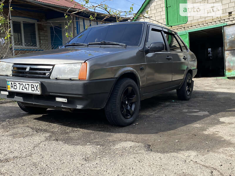 Седан ВАЗ / Lada 21099 2001 в Липовці