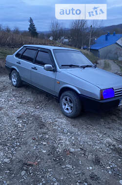 Седан ВАЗ / Lada 21099 1998 в Черновцах