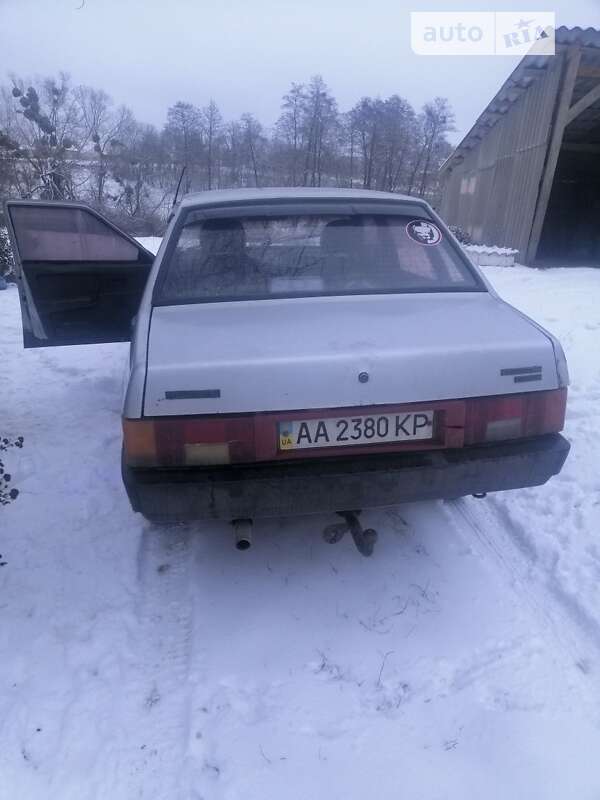 Седан ВАЗ / Lada 21099 1994 в Тараще