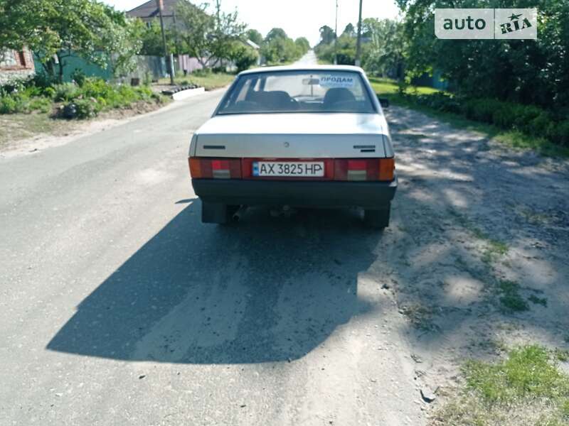 Седан ВАЗ / Lada 21099 1998 в Краснограде