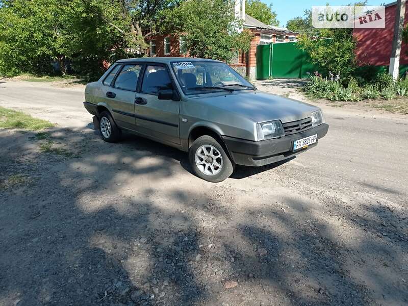 Седан ВАЗ / Lada 21099 1998 в Краснограде
