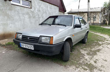 Седан ВАЗ / Lada 21099 2001 в Змиеве