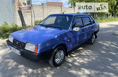 Седан ВАЗ / Lada 21099 2000 в Романіву