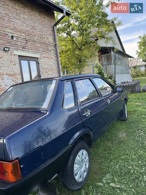 Седан ВАЗ / Lada 21099 2007 в Рудки