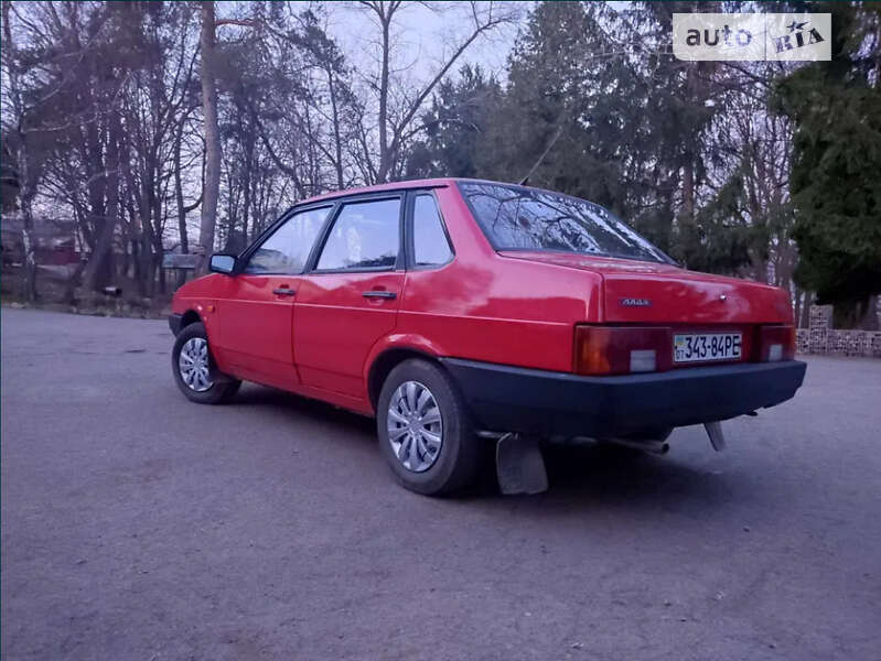 Седан ВАЗ / Lada 21099 1992 в Ужгороде